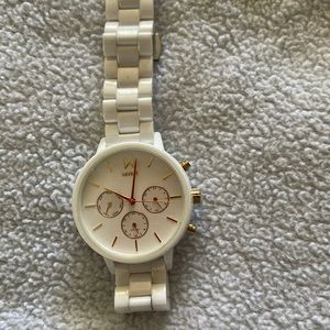 White MVMT watch!